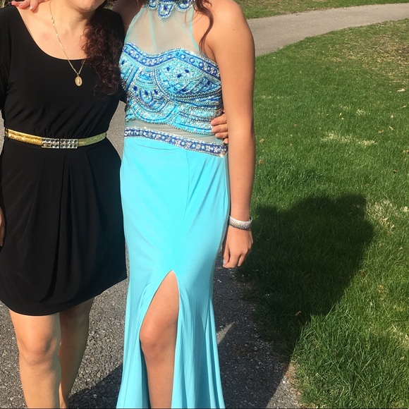 Prom dress - Picture 2 of 3